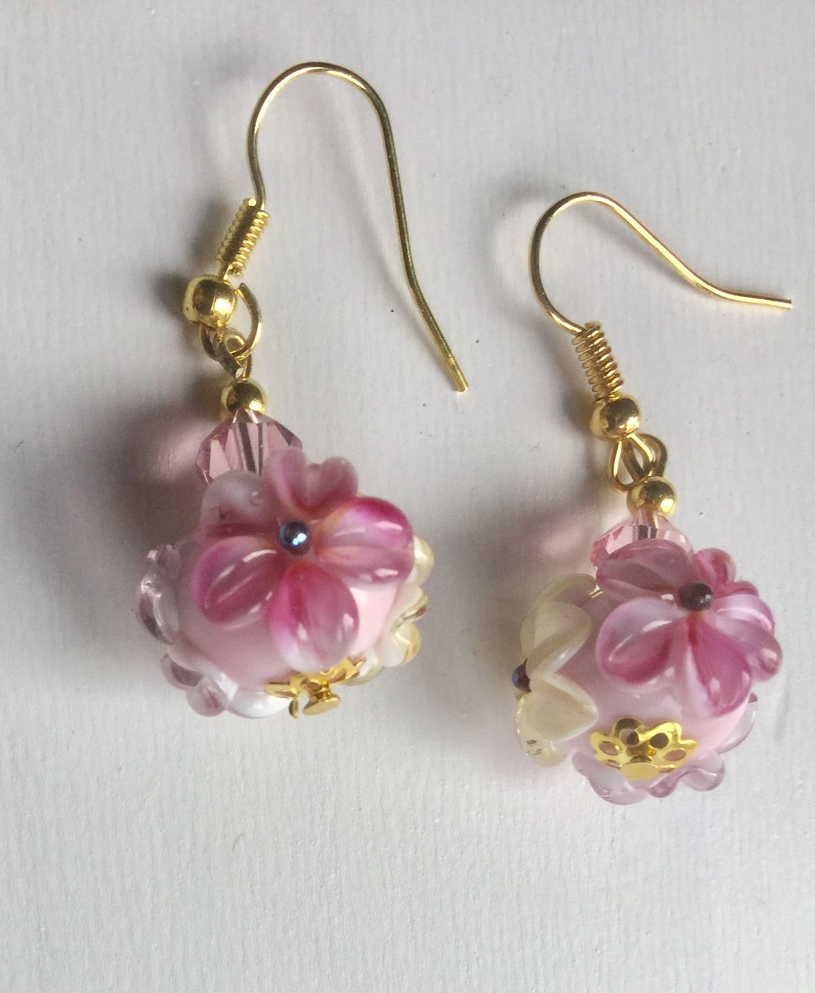 Boucles d'oreille Dé rose (8PCS)